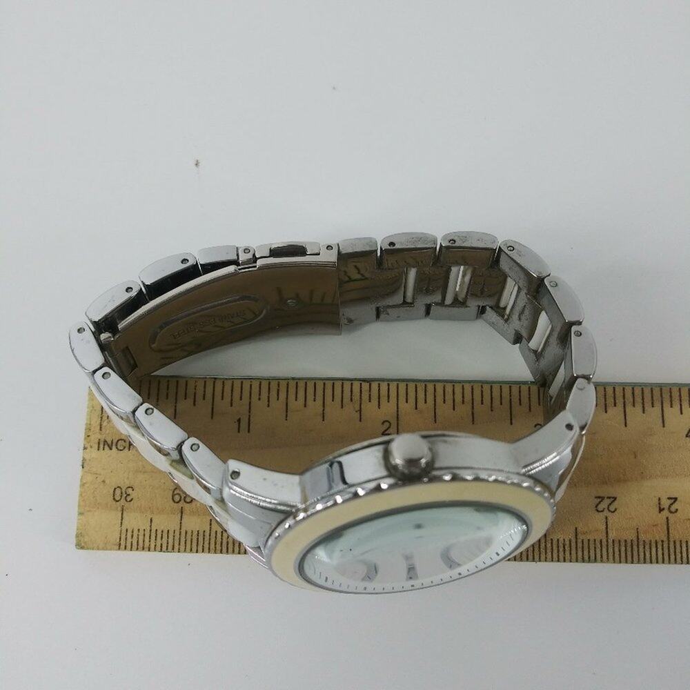 AK Anne Klein Watch Women's Wristwatch 121E White Y2K - Picture 4 of 10
